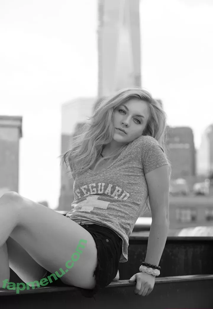 Emily Kinney nude photo #0031 (emmykinney)