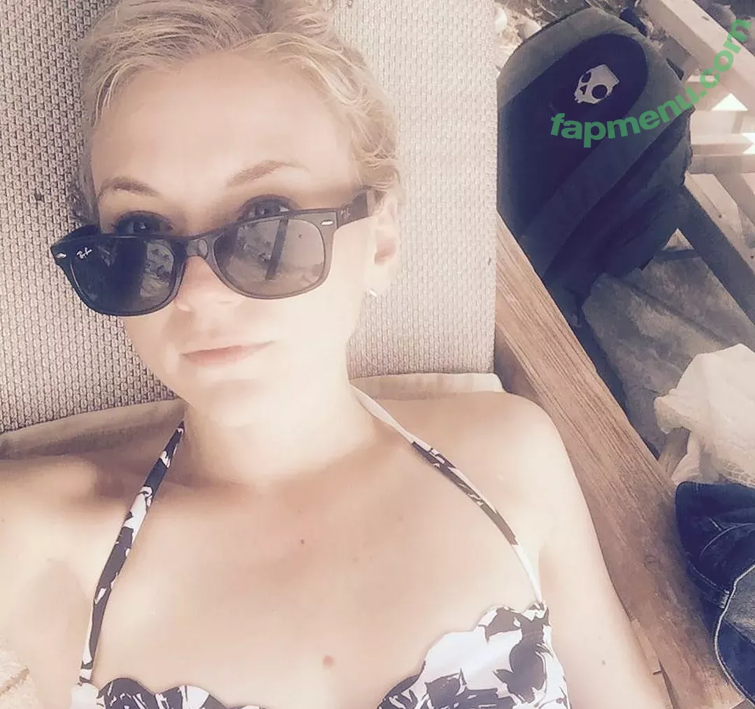 Emily Kinney nude photo #0035 (emmykinney)