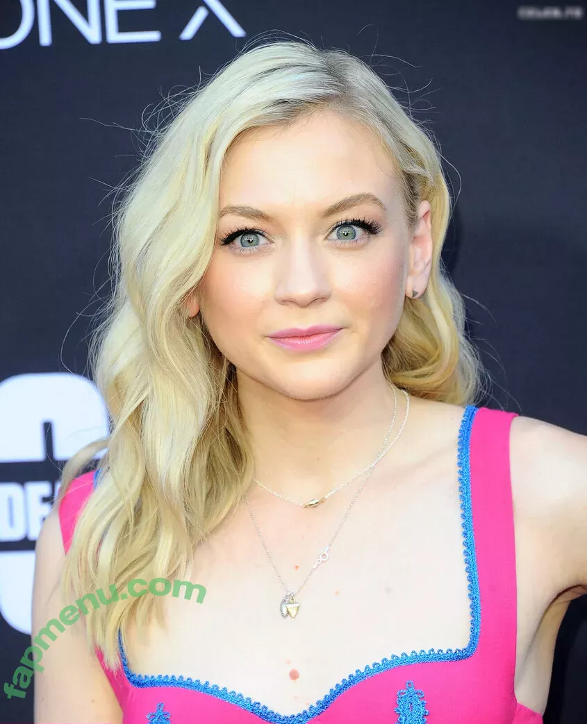 Emily Kinney nude photo #0098 (emmykinney)