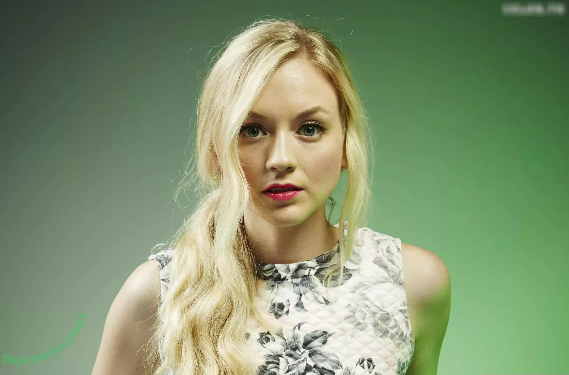 Emily Kinney nude photo #0123 (emmykinney)