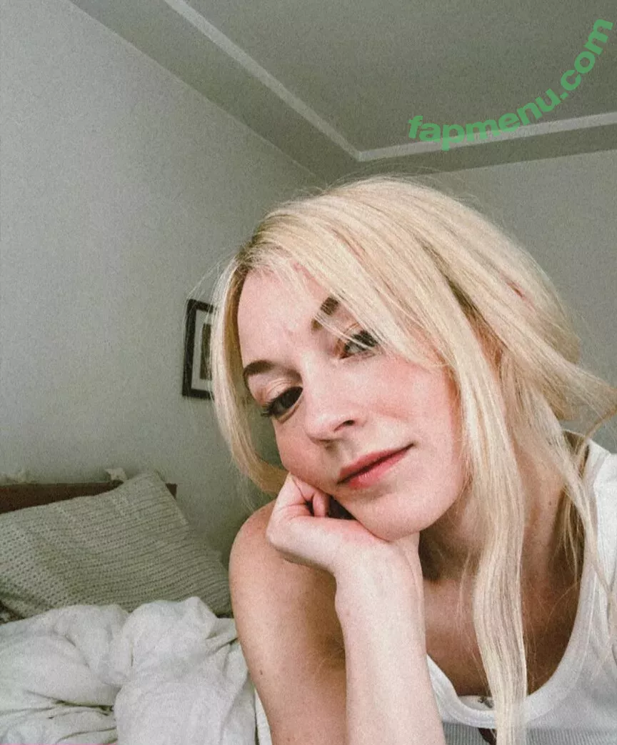 Emily Kinney nude photo #0192 (emmykinney)