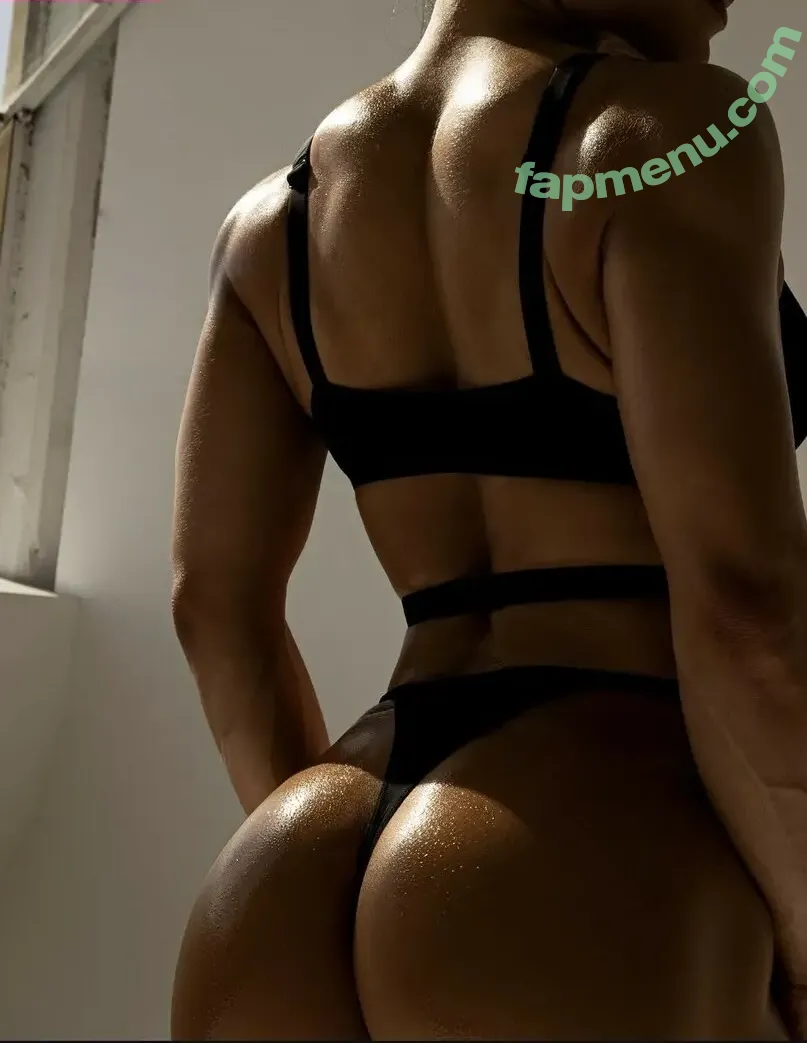 Emily Kristie nude photo #0040 (emilykristiexo)