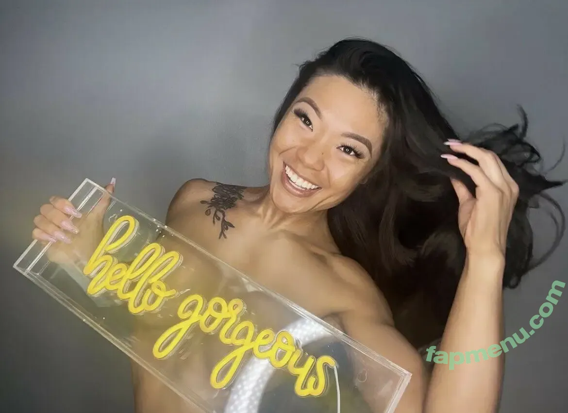 Emily Kristie nude photo #0058 (emilykristiexo)