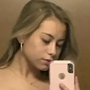 Emily Landon / emilyylandon nude photo #0007