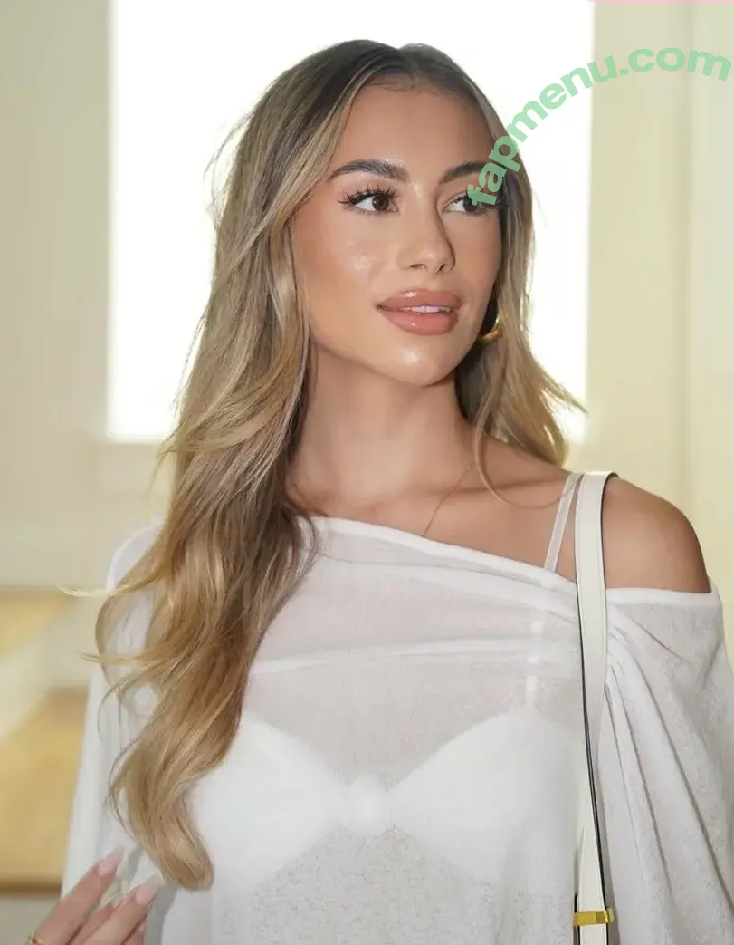 Emily Landon nude photo #0016 (emilyylandon)