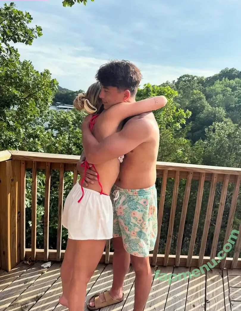 Emily Landon nude photo #0045 (emilyylandon)