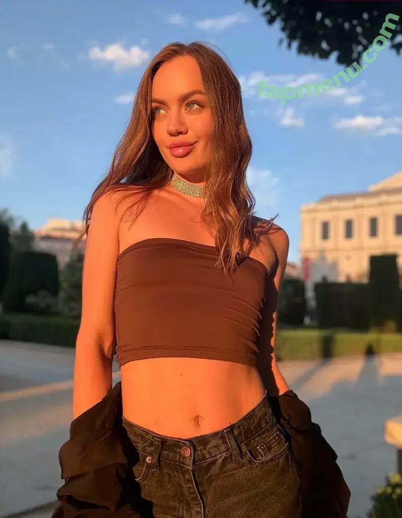 emily_lure nude photo #0042 (emily.laura_)