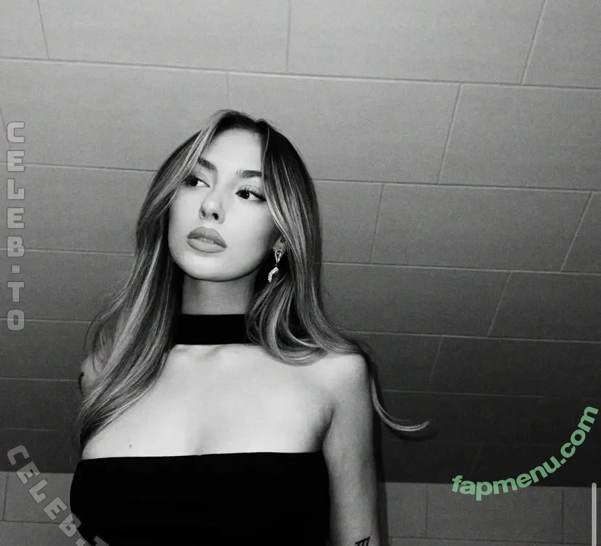 Emily._.mhl nude photo #0043 (Emily._.mhl)