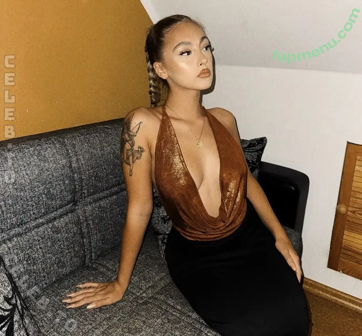 Emily._.mhl nude photo #0048 (Emily._.mhl)