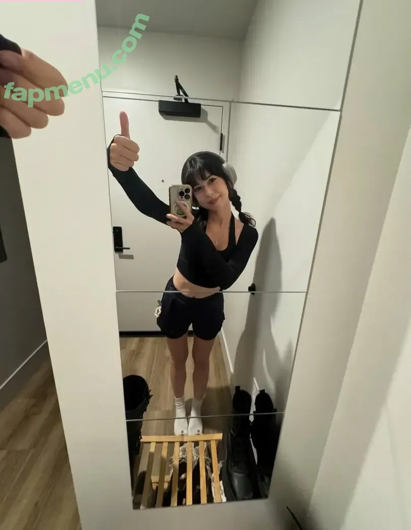 Emily Miko nude photo #0010 (emi.miko / moonmiko)