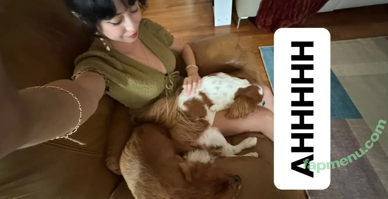 Emily Miko nude photo #0016 (emi.miko / moonmiko)