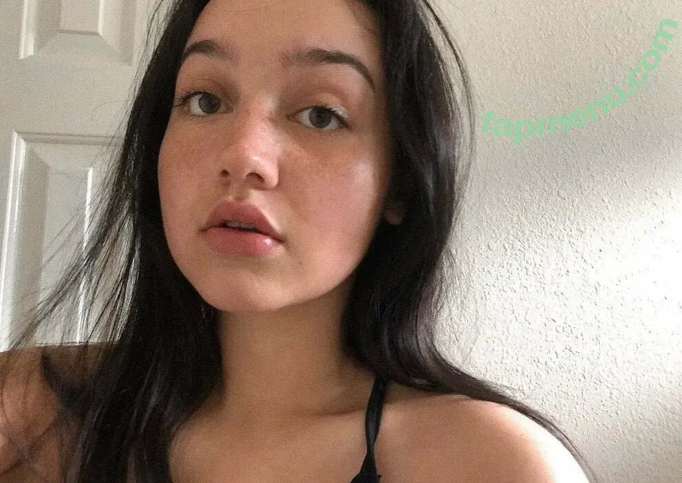 Emily Nicole Carruth nude photo #0037 (Badbittyontheblock / e.n.c)