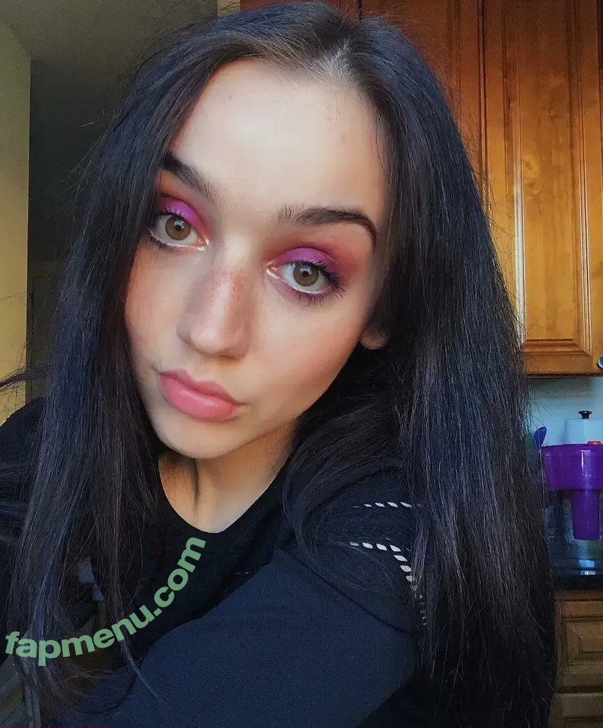 Emily Nicole Carruth nude photo #0040 (Badbittyontheblock / e.n.c)