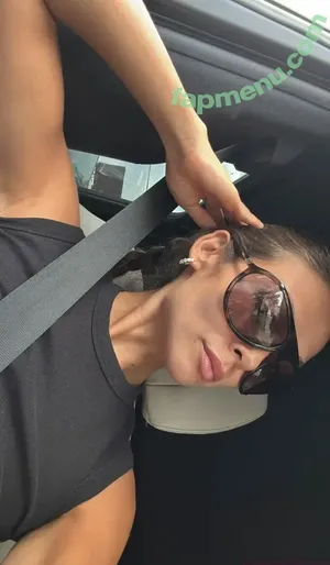Emily Oberg / emilyoberg nude photo #0321