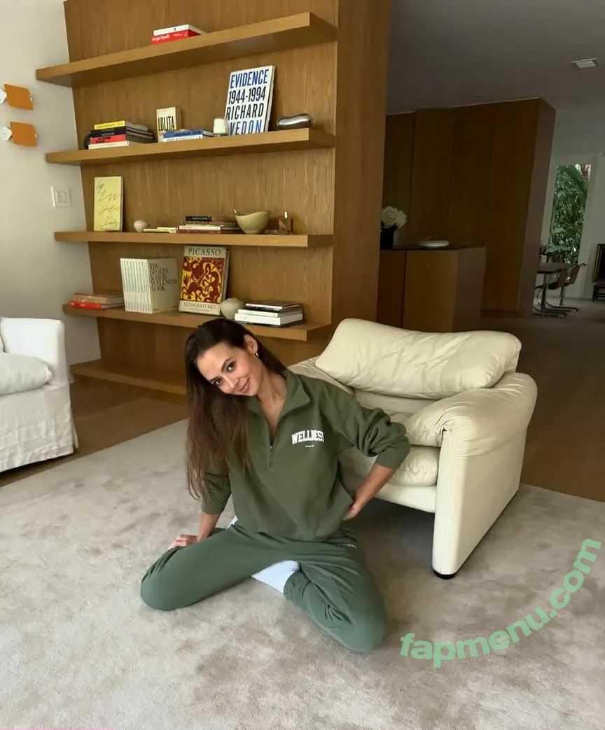 Emily Oberg nude photo #0068 (emilyoberg)