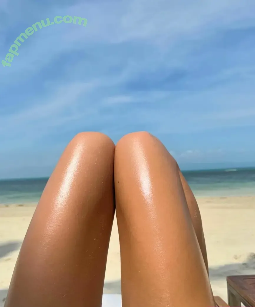 Emily Oberg nude photo #0090 (emilyoberg)