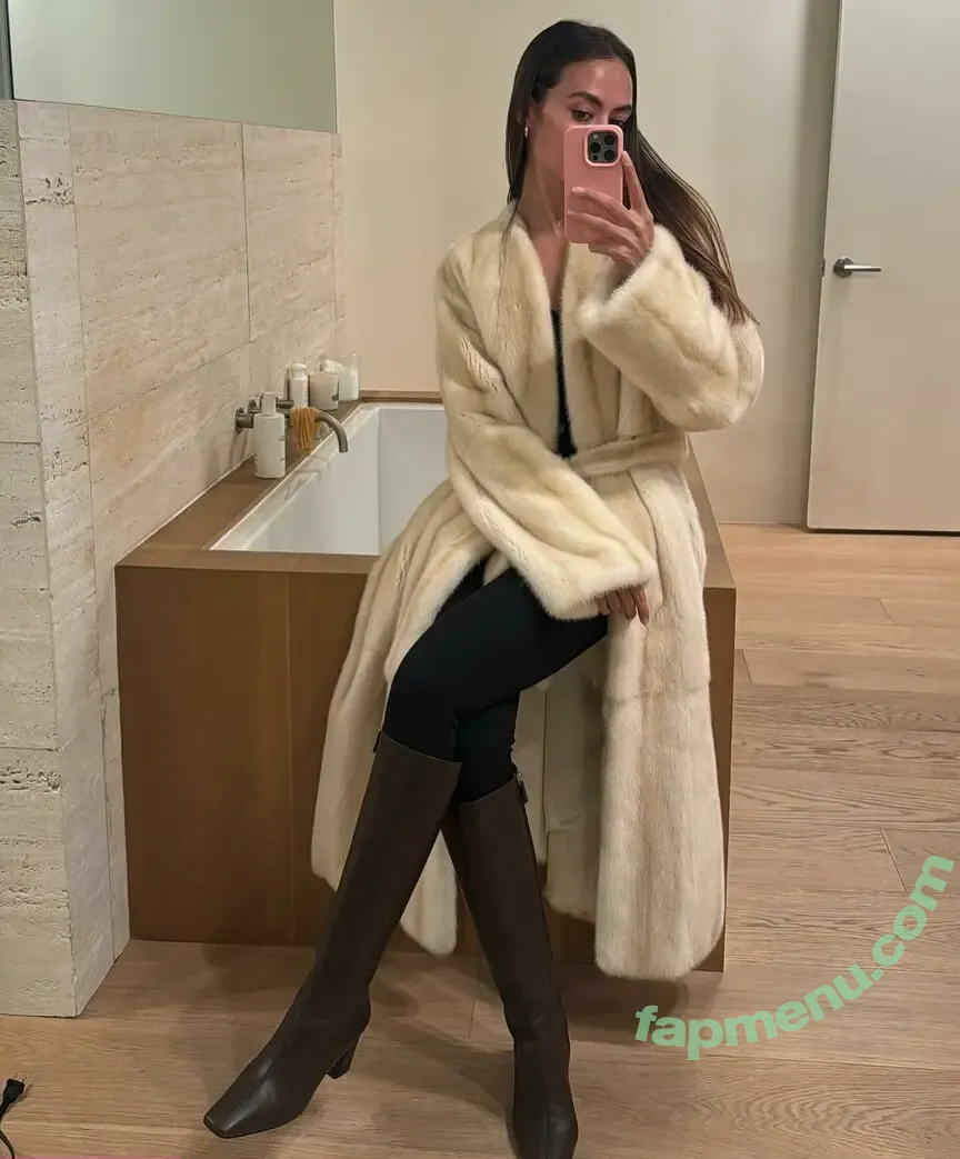 Emily Oberg nude photo #0100 (emilyoberg)