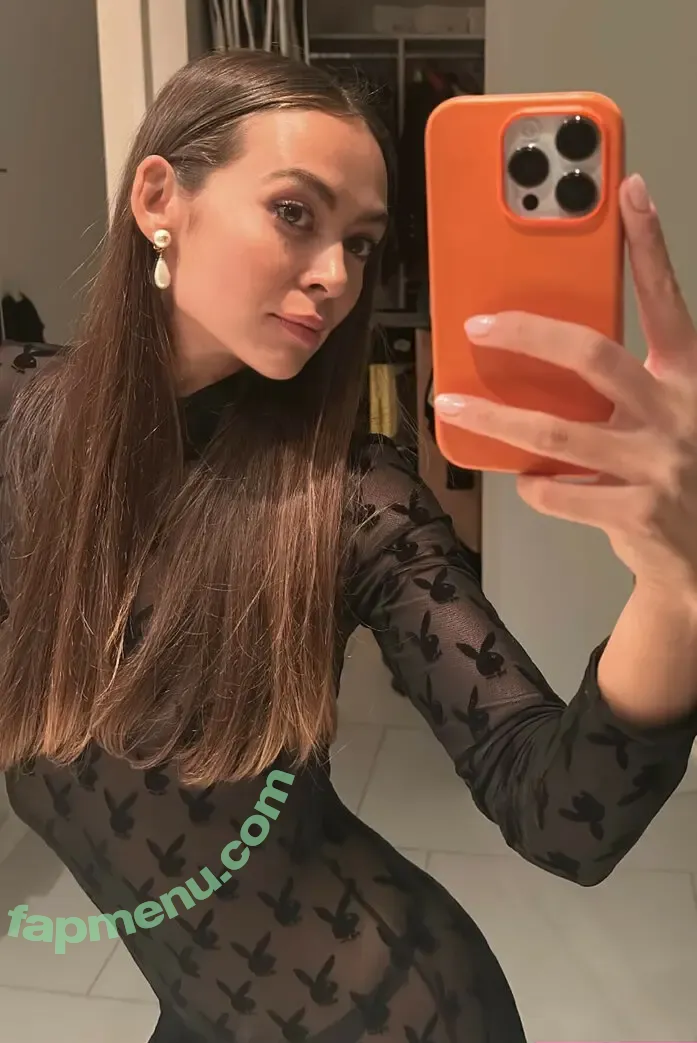Emily Oberg nude photo #0301 (emilyoberg)