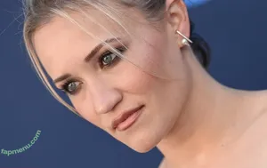Emily Osment / emilyosment / laurenx687 nude photo #0635