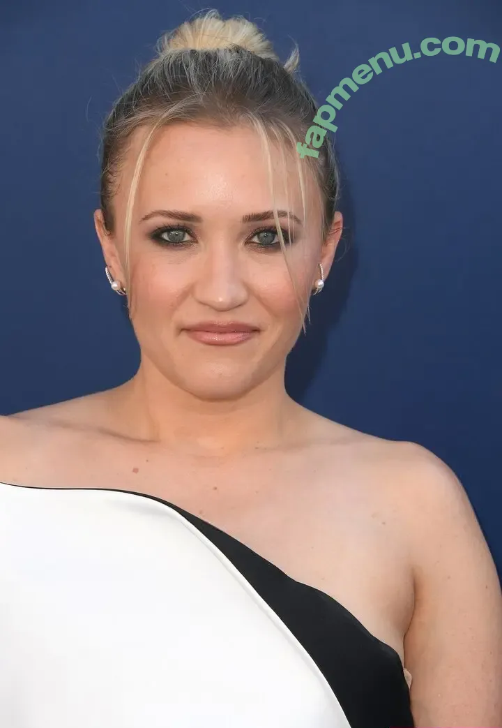 Emily Osment nude photo #0610 (emilyosment / laurenx687)
