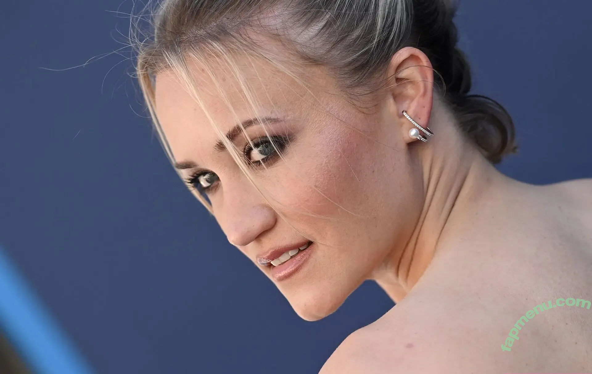 Emily Osment nude photo #0639 (emilyosment / laurenx687)