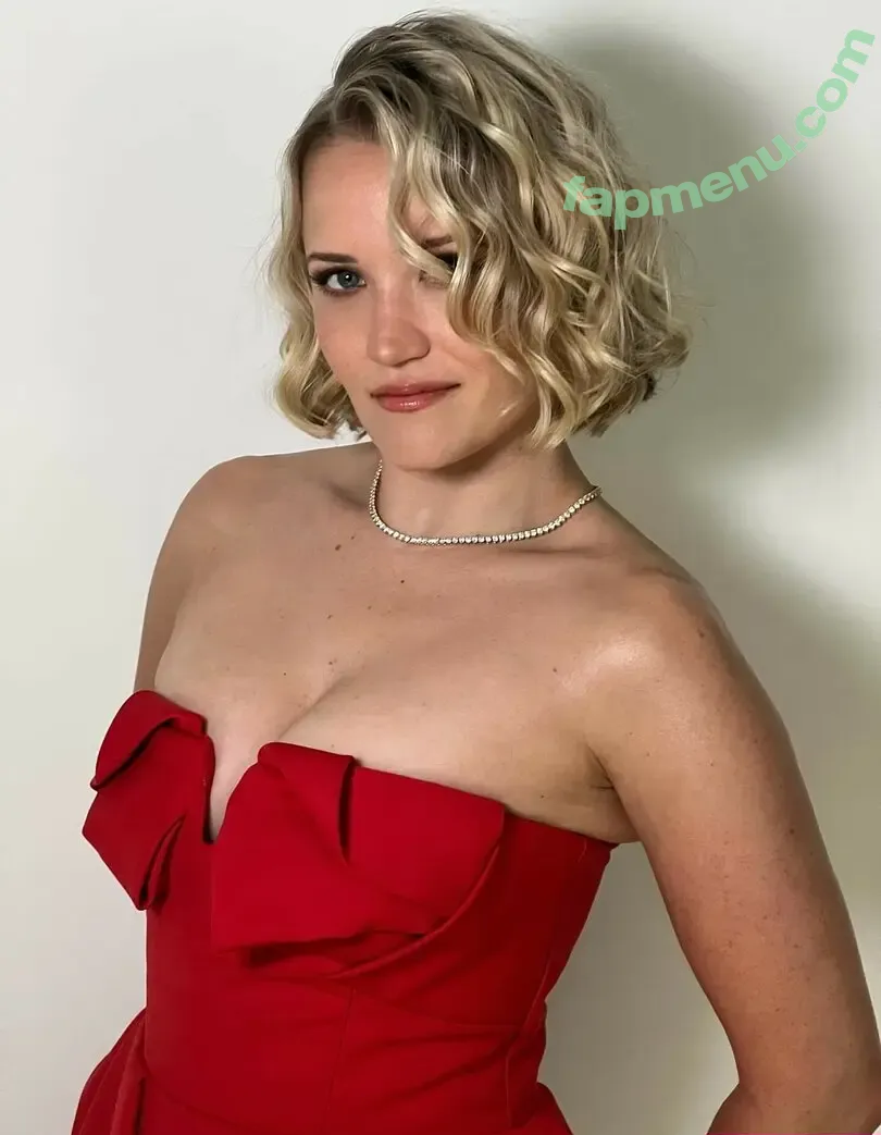 Emily Osment nude photo #0667 (emily_osment / emilyosment)