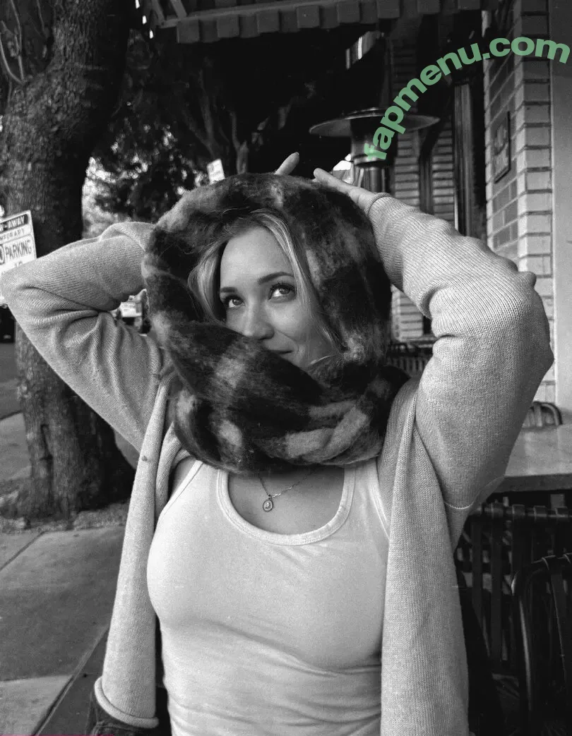 Emily Osment nude photo #0680 (emilyosment / laurenx687)