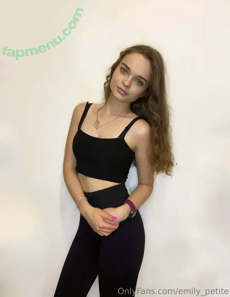 emily_petite nude photo #0007 (petite_emilyy)