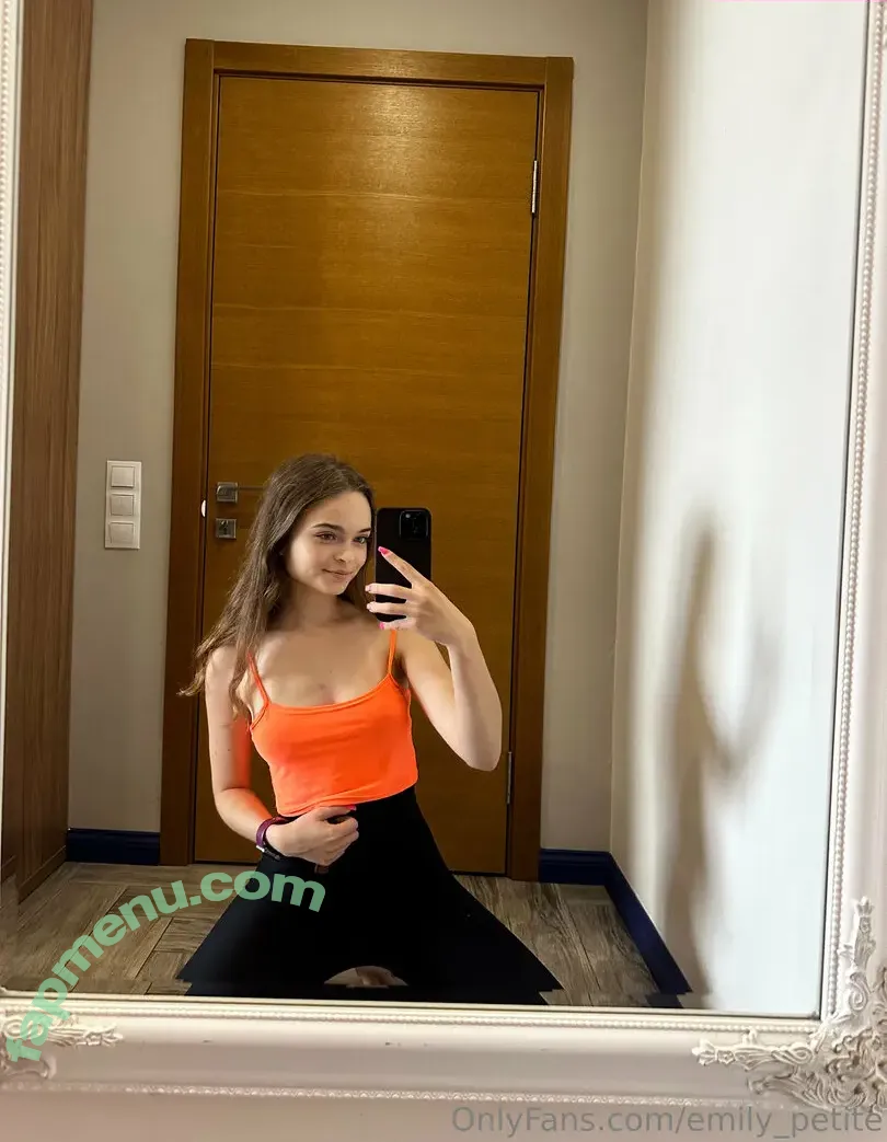 emily_petite nude photo #0020 (petite_emilyy)