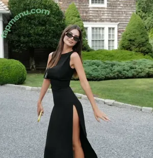 Emily Ratajkowski / emrata nude photo #9066