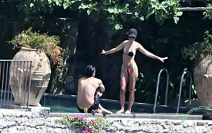 Emily Ratajkowski / emrata nude photo #9067