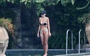 Emily Ratajkowski / emrata nude photo #9068