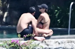 Emily Ratajkowski / emrata nude photo #9072