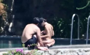 Emily Ratajkowski / emrata nude photo #9075