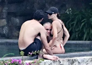 Emily Ratajkowski / emrata nude photo #9076