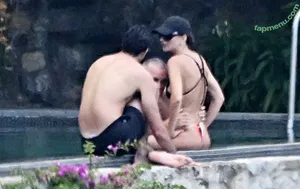 Emily Ratajkowski / emrata nude photo #9078