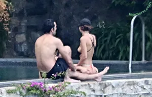 Emily Ratajkowski / emrata nude photo #9079