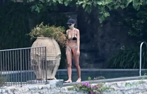 Emily Ratajkowski / emrata nude photo #9089