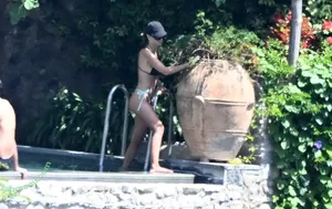 Emily Ratajkowski / emrata nude photo #9099