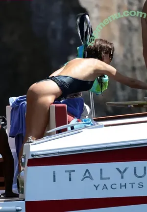 Emily Ratajkowski / emrata nude photo #9100