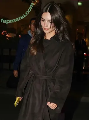 Emily Ratajkowski / emrata nude photo #9236