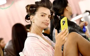 Emily Ratajkowski / emrata nude photo #9244