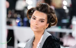 Emily Ratajkowski / emrata nude photo #9246