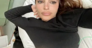 Emily Ratajkowski / emrata nude photo #9424