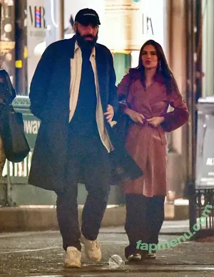 Emily Ratajkowski / emrata nude photo #9447