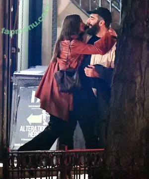 Emily Ratajkowski / emrata nude photo #9454