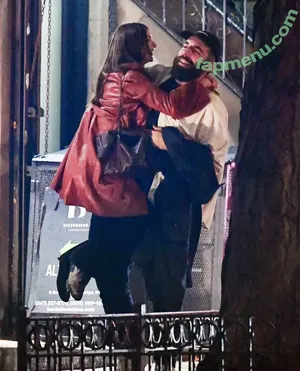 Emily Ratajkowski / emrata nude photo #9455