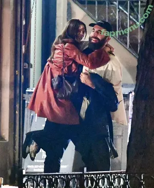 Emily Ratajkowski / emrata nude photo #9456