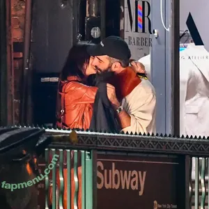 Emily Ratajkowski / emrata nude photo #9457