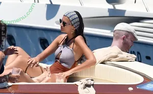 Emily Ratajkowski / Officialemilyratajkowski / emrata nude photo #9509